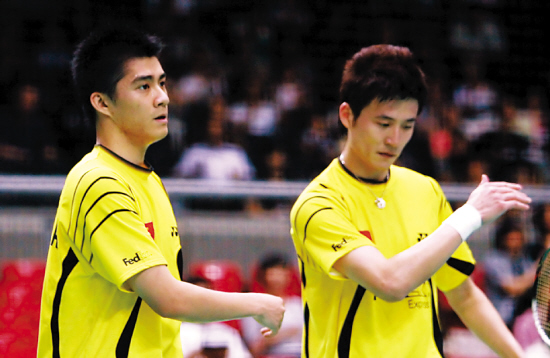 开云体育中国-丹麦队鏖战韩国队，黄鸭组合统治全场  第2张