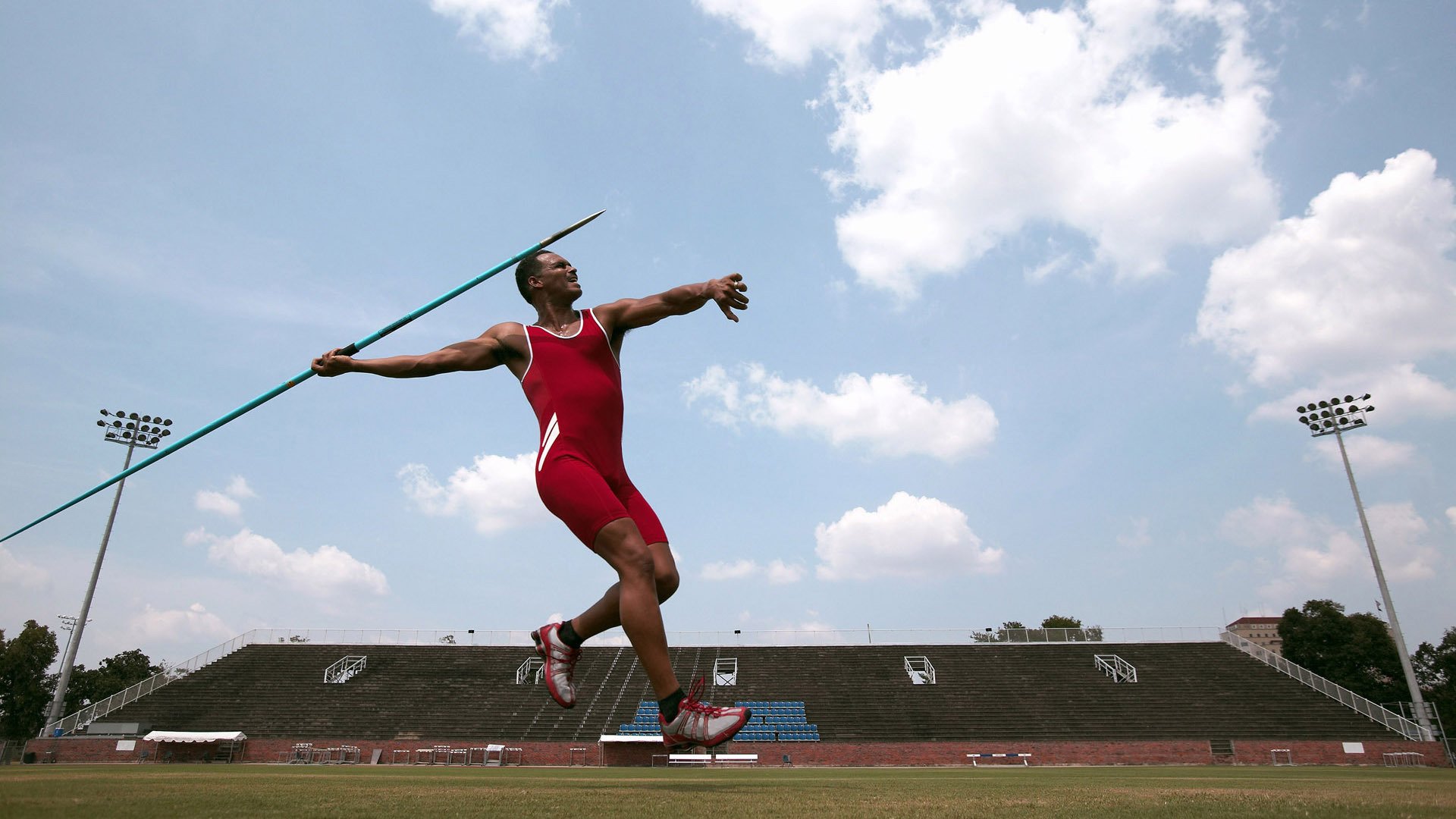 开云体育中国-英超争冠之夜，卡瓦哈尔彻底打爆防线，当老家伙撕碎剧本